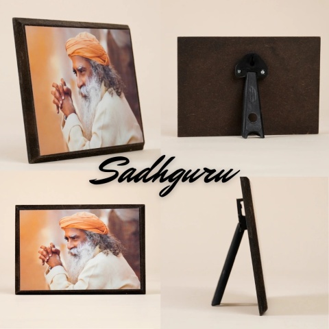 Zdjęcie Sadhguru z podpórką 💗