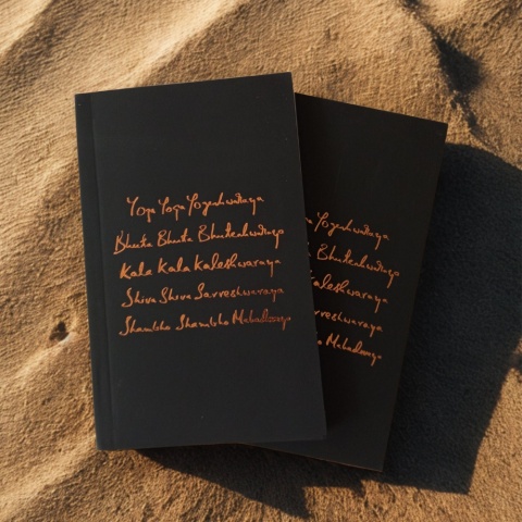 ZESTAW Książka Śmierć + Mantra Yogeshwaraya - Notatnik + Długopis z napisem Isha